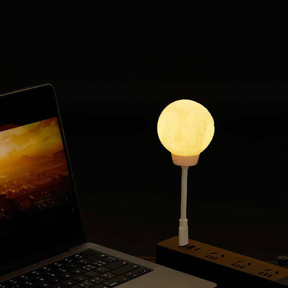 Adorable night light (USB moon with luminous)